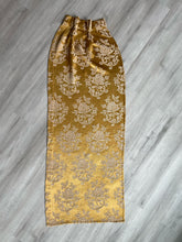 Load image into Gallery viewer, Branta Silk Button Up Shirt