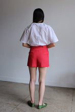 Load image into Gallery viewer, 1980s Punch Red Linen Shorts