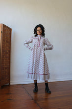 Load image into Gallery viewer, 1970s Floral Victorian Cotton Dress