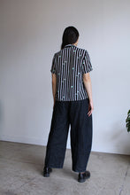 Load image into Gallery viewer, Origami Striped Button Up