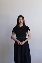 Load image into Gallery viewer, 1980s Black Rolled Sleeve Tee