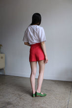 Load image into Gallery viewer, 1980s Punch Red Linen Shorts