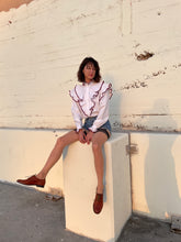 Load image into Gallery viewer, 1980s White + Burgundy Crisp Cotton Pleated Ruffle Blouse