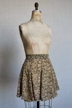 Load image into Gallery viewer, 1990s Green Floral Print Tennis Skirt