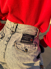 Load image into Gallery viewer, 1980s Acid Wash High Waisted Utility Jeans