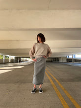 Load image into Gallery viewer, 1980s Oatmeal Batwing Waffle Knit Wool Sweater