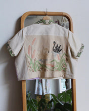 Load image into Gallery viewer, Cattail Twins Crop Top M