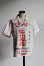Load image into Gallery viewer, Queen Bee Rice &amp; Flour Sack Button-up
