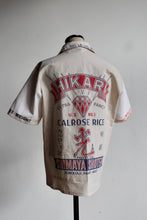 Load image into Gallery viewer, Queen Bee Rice &amp; Flour Sack Button-up