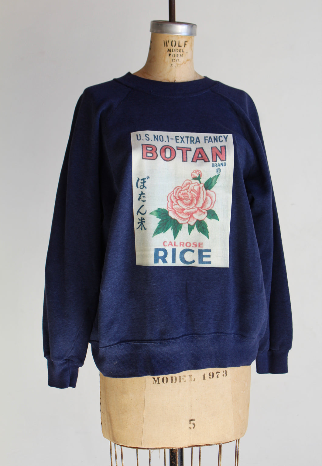 Botan Rice Blue Vintage Raglan Sweatshirt - M/L