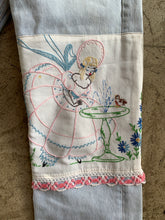 Load image into Gallery viewer, Belle and the Birdie Patchwork Levi&#39;s 501