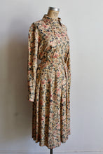 Load image into Gallery viewer, 1980s Evan Picone Floral Rayon Two Piece Set