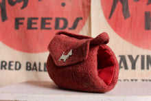 Load image into Gallery viewer, 1940s Felted Wool Scottie Dog Purse