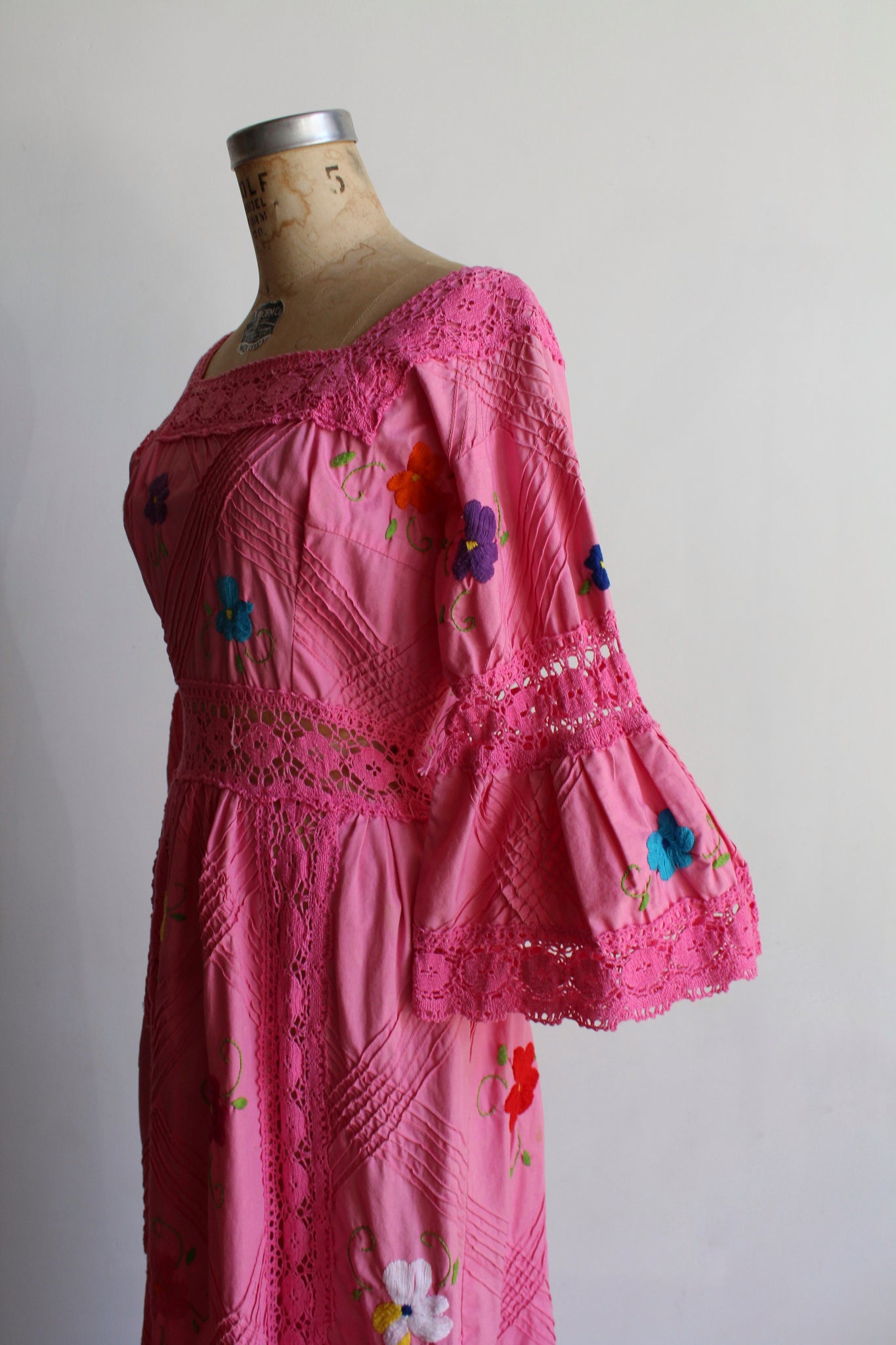 1970s Pink Crochet Mexican Wedding Dress 3 Women 1970s Pink Crochet Mexican Wedding Dress 3 Women