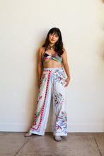 Load image into Gallery viewer, Picnic with Friends Trousers