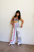 Load image into Gallery viewer, Picnic with Friends Trousers