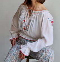 Load image into Gallery viewer, 1980s Hungarian Peasant Blouse