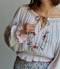 Load image into Gallery viewer, 1980s Hungarian Peasant Blouse