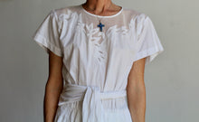 Load image into Gallery viewer, 1980s White Cotton Floral Appliqué Dress