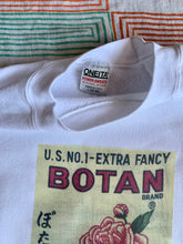 Load image into Gallery viewer, Botan Rice Vintage White Raglan Sweatshirt - L