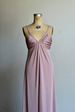 Load image into Gallery viewer, 1970s Mauve Pink Pleated Bust Maxi Sun Dress