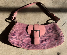 Load image into Gallery viewer, Y2K Salmon Pink Snakeskin Leather Handbag