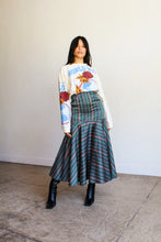 Load image into Gallery viewer, 1970s Striped Taffeta Mermaid Hem Skirt