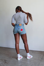 Load image into Gallery viewer, 1970s Levi&#39;s 501 Button Fly Denim Cutoff Shorts