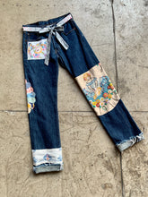 Load image into Gallery viewer, Field of Dreams Patchwork Levi&#39;s 501