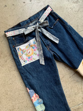 Load image into Gallery viewer, Field of Dreams Patchwork Levi&#39;s 501