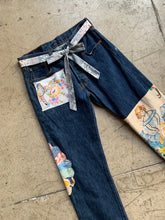 Load image into Gallery viewer, Field of Dreams Patchwork Levi&#39;s 501