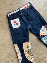 Load image into Gallery viewer, Field of Dreams Patchwork Levi&#39;s 501
