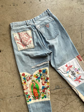 Load image into Gallery viewer, Mary&#39;s Patchwork Guess Jeans