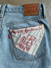 Load image into Gallery viewer, Queen&#39;s Pride Patchwork Levi&#39;s 501