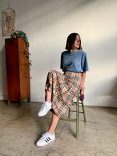 Load image into Gallery viewer, 1980s Burberry Plaid Pleated Wool Skirt