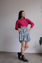 Load image into Gallery viewer, Illustrated Floral Print Shorts