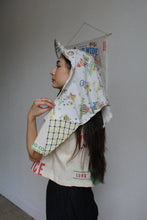 Load image into Gallery viewer, Patchwork Bonnet - Illustrated Seersucker
