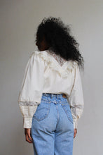 Load image into Gallery viewer, 1980s Romantic Cream Lace Blouse