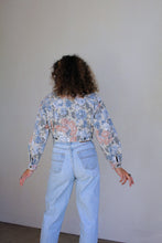 Load image into Gallery viewer, 1990s Breaker Floral Cropped Jean Jacket