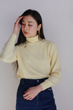 Load image into Gallery viewer, 1980s Butter Yellow Turtleneck Sweater
