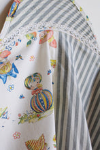 Load image into Gallery viewer, Patchwork Bonnet - Illustrated Grey Stripes