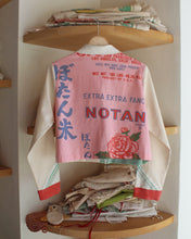 Load image into Gallery viewer, Notan Long Sleeve Crop Top