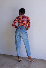 Load image into Gallery viewer, Georges Marciano Guess Acid Wash Jeans