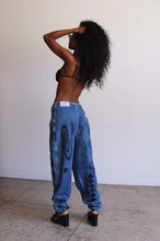 Load image into Gallery viewer, 1980s Guess by Georges Marciano Painted Cowgirl Jeans