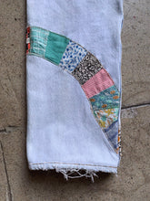 Load image into Gallery viewer, Sunny Patchwork Levi&#39;s 501