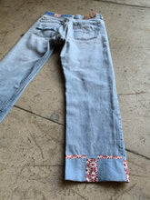 Load image into Gallery viewer, Rose Feed Sack Patchwork Levi&#39;s 501