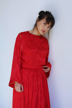Load image into Gallery viewer, 1980s Oscar De La Renta Silk Brocade Rose Color Block Blouse and Maxi Skirt Set