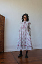 Load image into Gallery viewer, 1970s Floral Victorian Cotton Dress