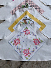 Load image into Gallery viewer, Floral Hankie Halter Tops