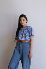 Load image into Gallery viewer, Tropical Stamp Print Tee